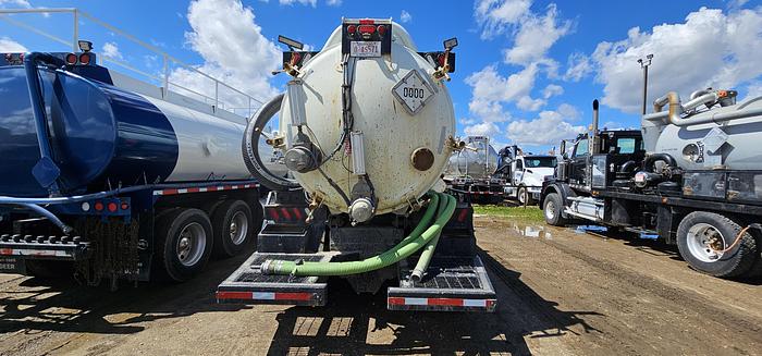 Used CAT STRAIGHT VAC