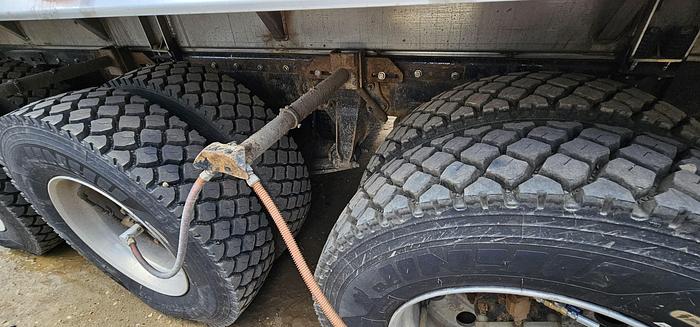 Used 2013 FREIGHTLINER STAINLESS STEEL 22526L NORTH AMERICAN TANK LLC TC407 SPEC