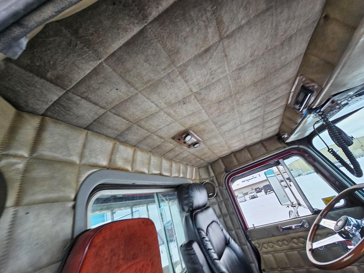 Used 1 owner 1986 PETE 359 6X4