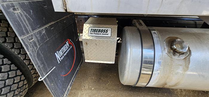 Used 2013 FREIGHTLINER STAINLESS STEEL 22526L NORTH AMERICAN TANK LLC TC407 SPEC