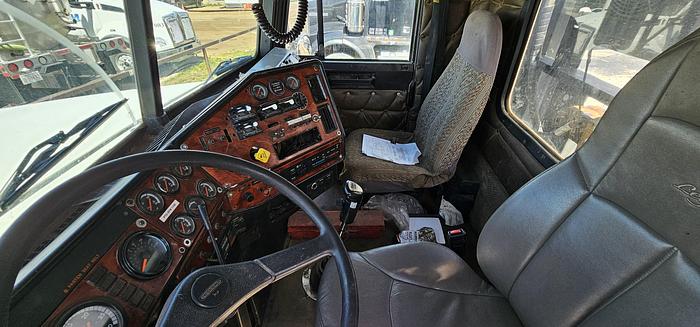 Used CAT STRAIGHT VAC