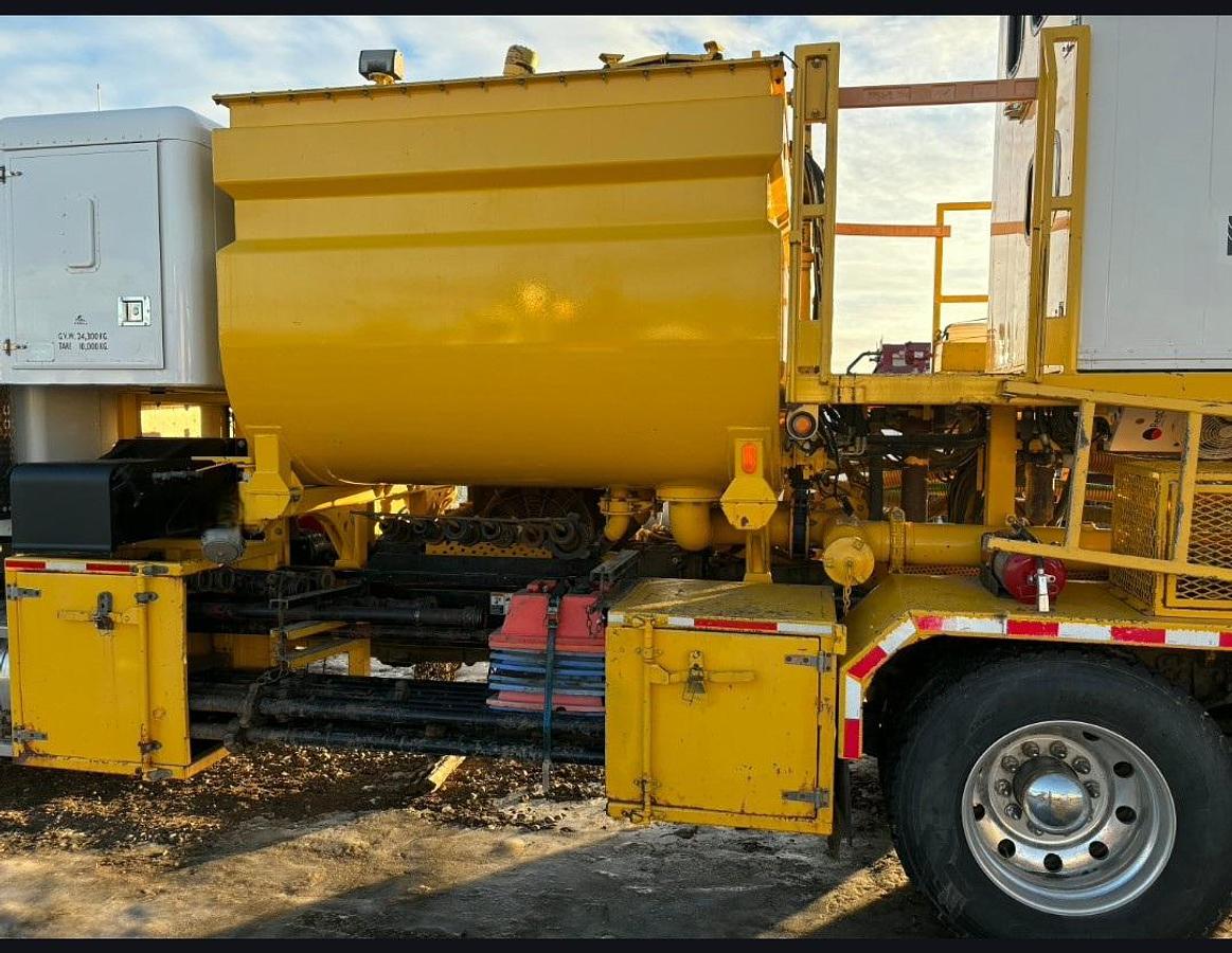 Used Kenworth C500 Cement / Acid truck 