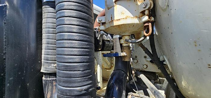 Used CAT STRAIGHT VAC