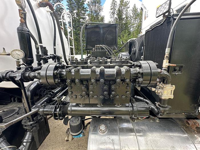 Used 2000 KENWORTH W900 Cube Truck