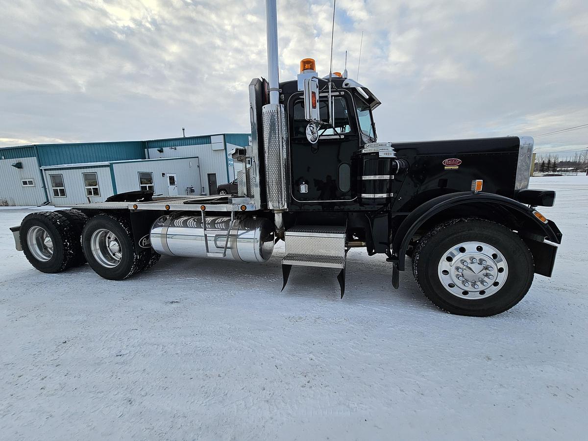 Used 1 owner 1986 PETE 359 6X4