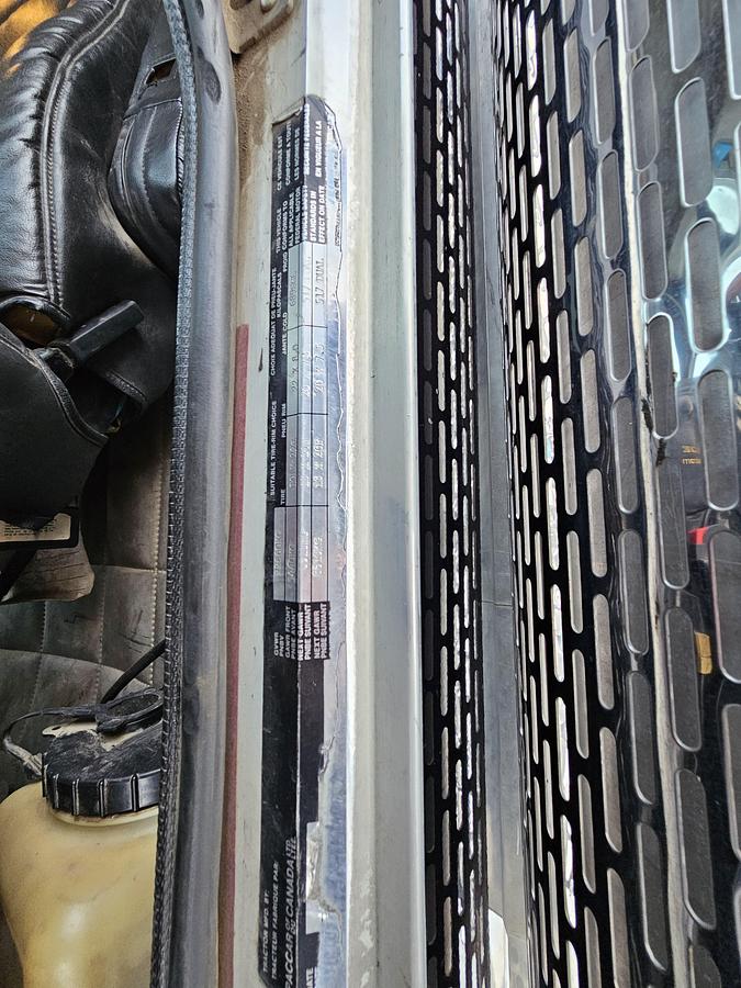 Used 1 owner 1986 PETE 359 6X4