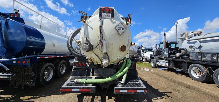 Used CAT STRAIGHT VAC