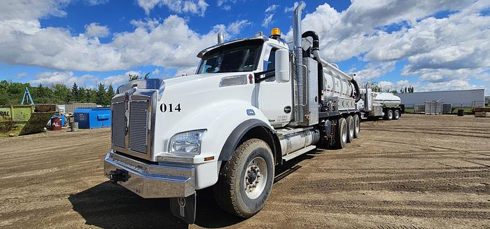 Used LOW HOUR MILEAGE KENWORTH VACUUM TRUCK