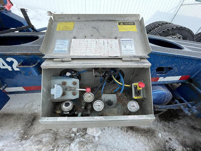 Used ASPEN 60 TON 16 WHEELER FOLDING NECK