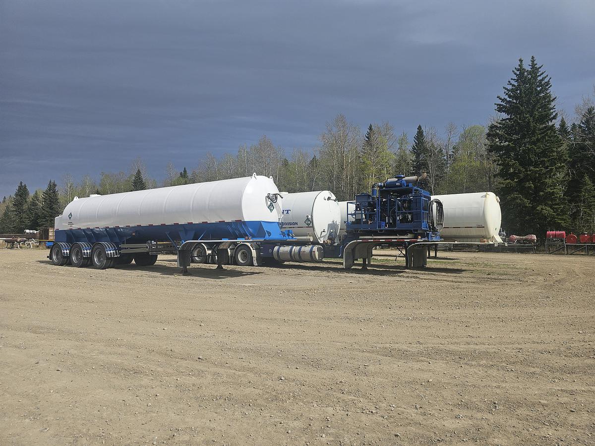 Used 180 K NITROGEN PUMP AND TWO BULKERS