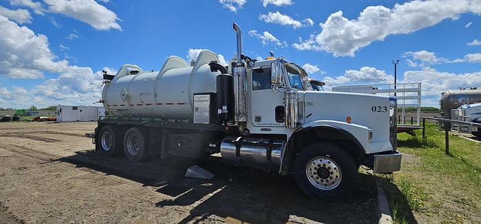 Used CAT STRAIGHT VAC