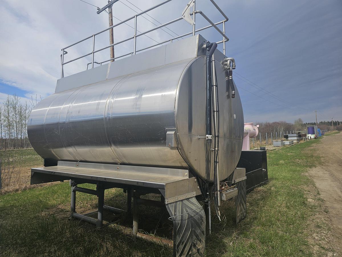 Used STANLESS STEEL WATER TANK 3 COMPARTMENT