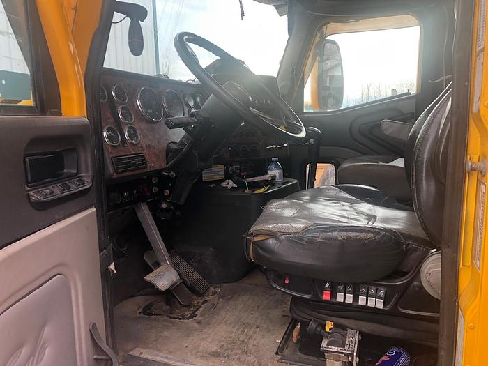 Used 2002 INTERNATIONAL 9900I 6X4 TRACTOR