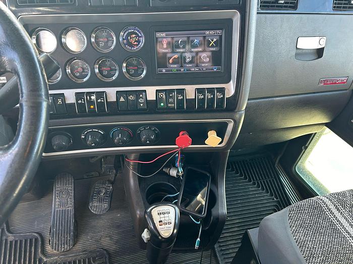 Used HARD TO FIND TANDEM TRI T800 4596T PICKER TRUCK AND HIGHBOY