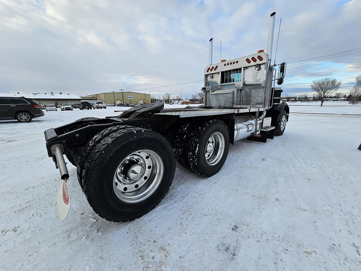 Used 1 owner 1986 PETE 359 6X4