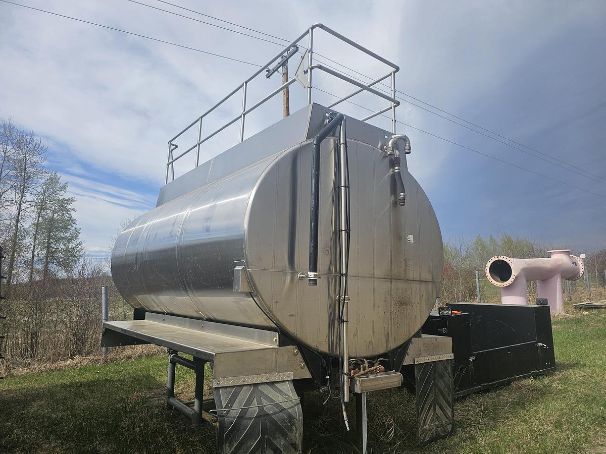 Used STANLESS STEEL WATER TANK 3 COMPARTMENT