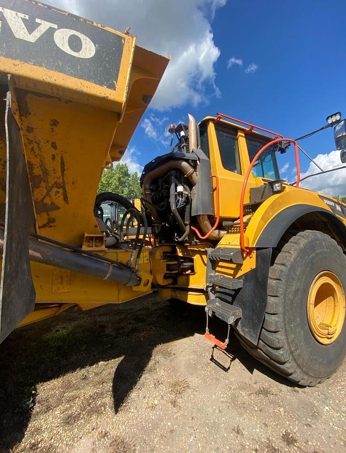 Used CONTRUCTION EQUIPMENT PACKAGE  " WILL SEPARATE " EXCAVATORS , DOZERS , ROCK TRUCKS