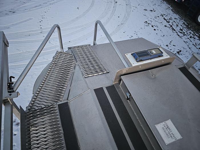 Used Stargate live floor