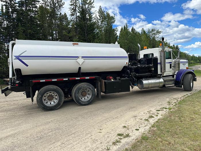 Used 2000 KENWORTH W900 Cube Truck