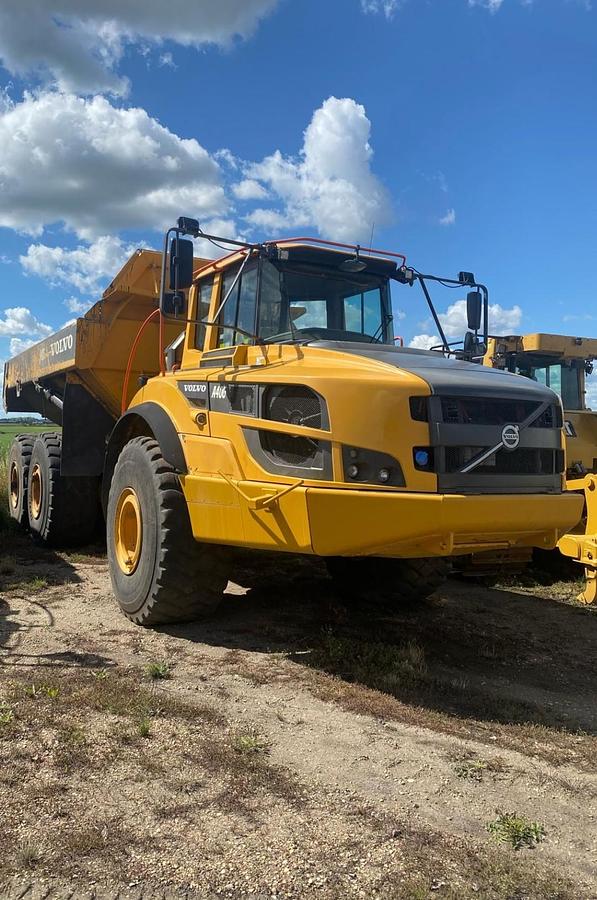 Used CONTRUCTION EQUIPMENT PACKAGE  " WILL SEPARATE " EXCAVATORS , DOZERS , ROCK TRUCKS