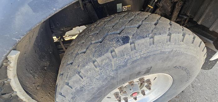 Used LOW HOUR MILEAGE KENWORTH VACUUM TRUCK