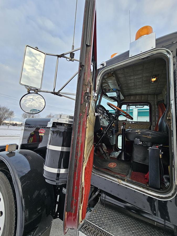 Used 1 owner 1986 PETE 359 6X4