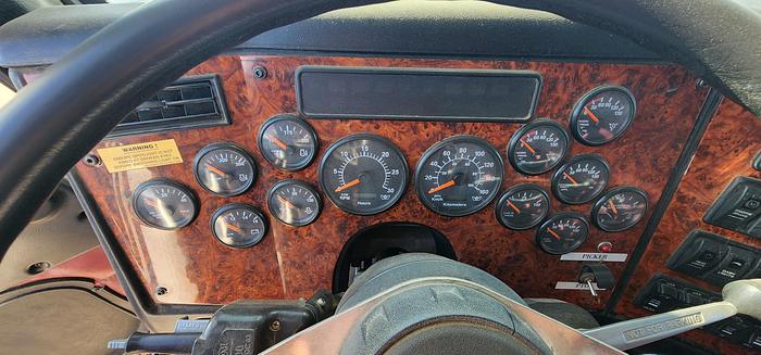 Used MANITEX CRANE 45110T 45 TON LOW MILEAGE