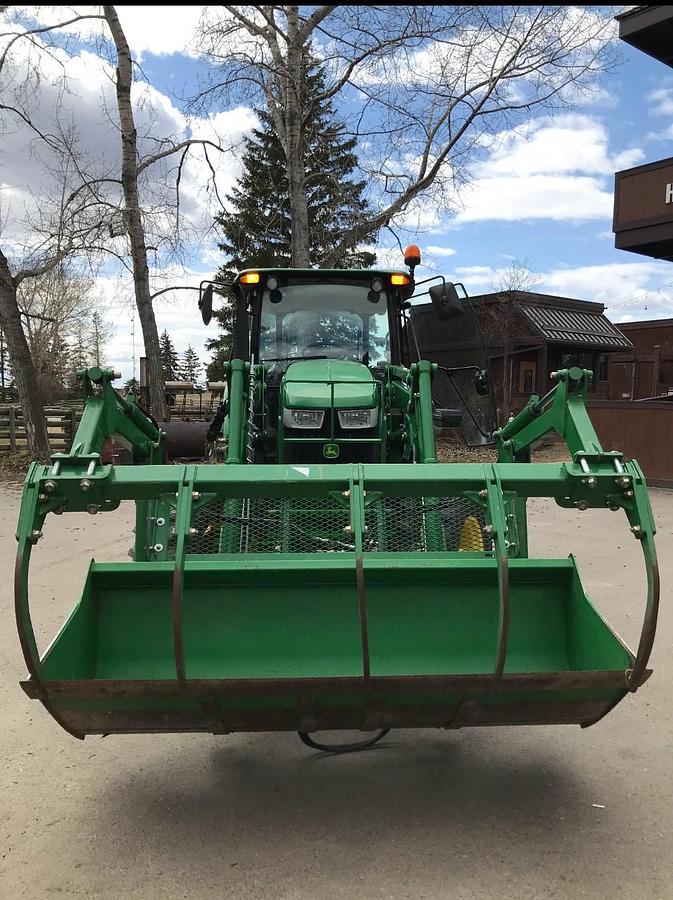 Used JOHN DEERE 6130D