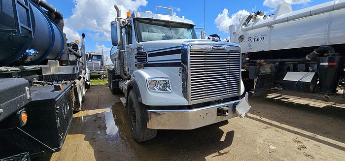 Used 2013 FREIGHTLINER STAINLESS STEEL 22526L NORTH AMERICAN TANK LLC TC407 SPEC