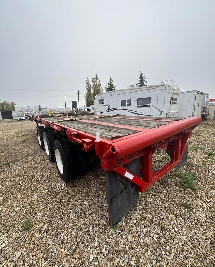 Used KW 6NZ   c/w Knuckle Boom , winch , removable deck 