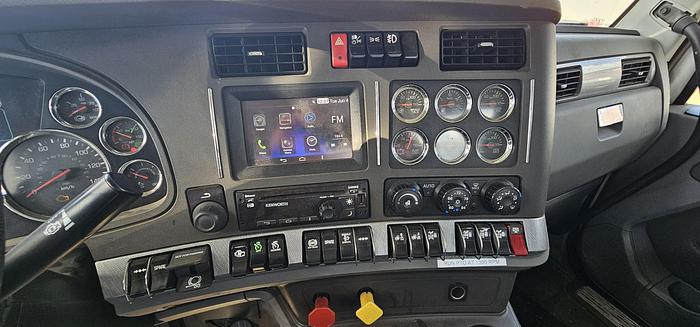 Used LOW HOUR MILEAGE KENWORTH VACUUM TRUCK