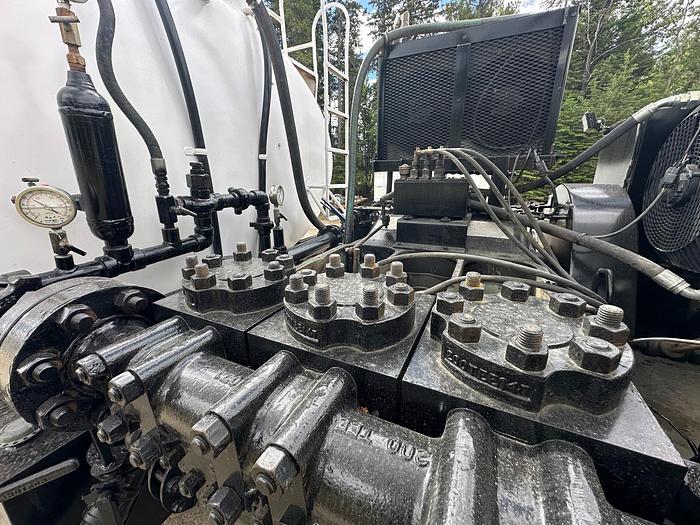 Used 2000 KENWORTH W900 Cube Truck