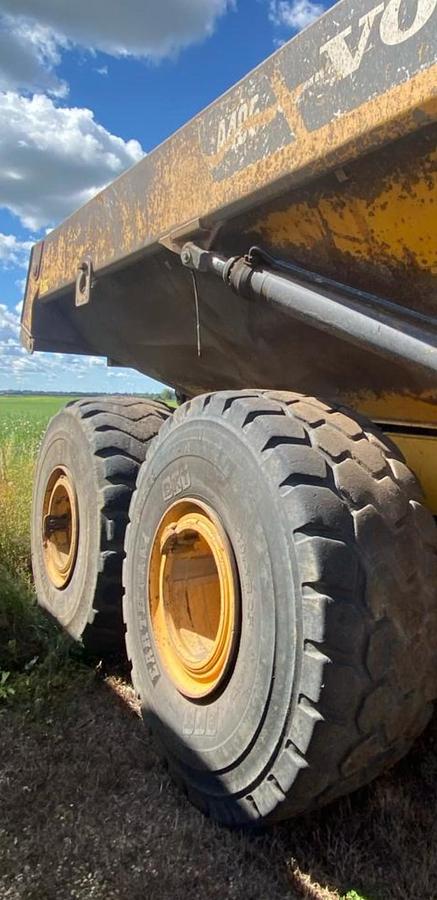 Used CONTRUCTION EQUIPMENT PACKAGE  " WILL SEPARATE " EXCAVATORS , DOZERS , ROCK TRUCKS