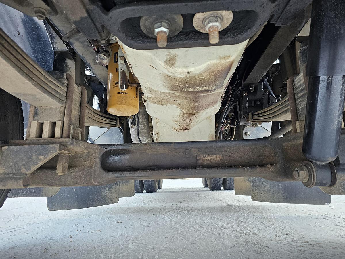 Used 1 owner 1986 PETE 359 6X4