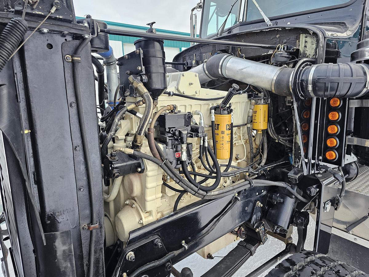 Used 1 owner 1986 PETE 359 6X4