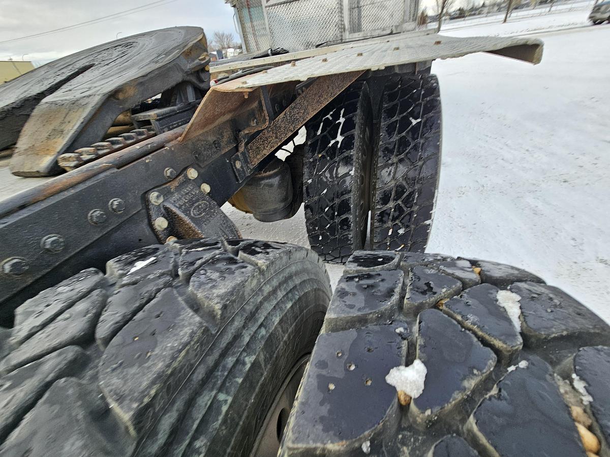 Used 1 owner 1986 PETE 359 6X4