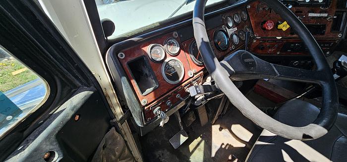 Used CAT STRAIGHT VAC