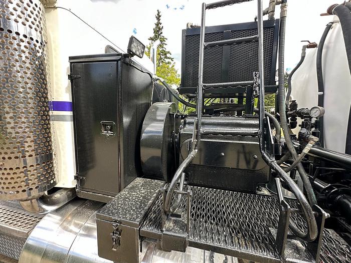 Used 2000 KENWORTH W900 Cube Truck