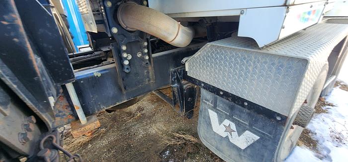 Used MANITEX CRANE 45110T 45 TON LOW MILEAGE