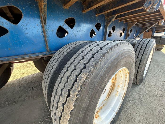 Used HARD TO FIND TANDEM TRI T800 4596T PICKER TRUCK AND HIGHBOY