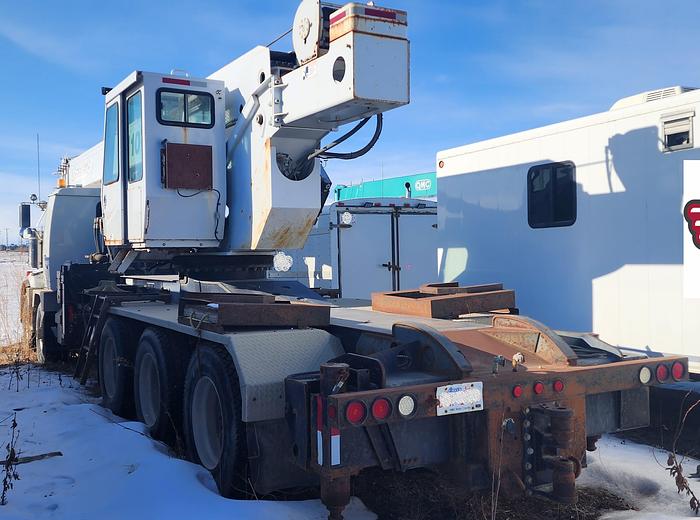 Used MANITEX CRANE 45110T 45 TON LOW MILEAGE