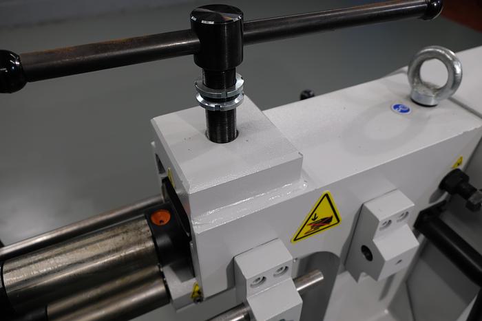 Uzma 2.5mm swaging machine