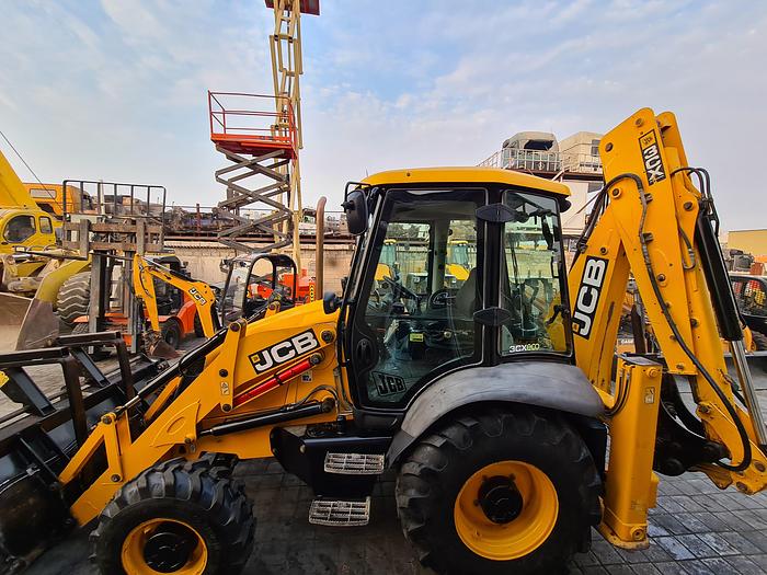 Used 2014JCB 3CX BACKHOE LOADER with Jackhammer