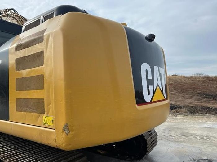 Used 2017 CAT 320FL