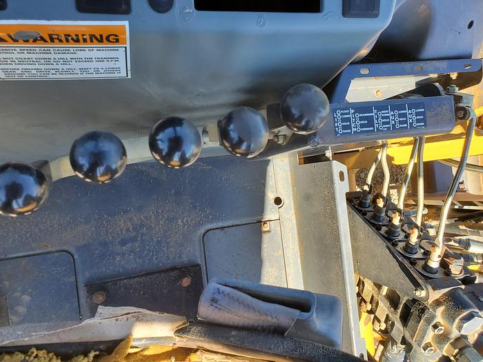 Used 1998 CASE 570L XT