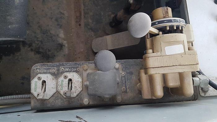 Used 2002 WELCAN 4 Axle Carrier Style Oilfield Pump / Kill Truck