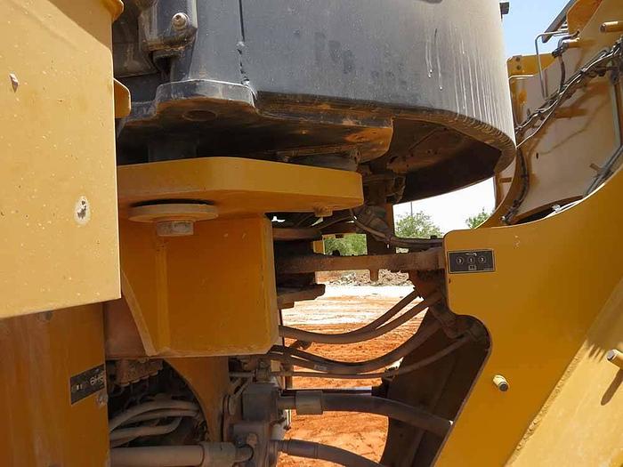 Used 2015 CATERPILLAR 966M