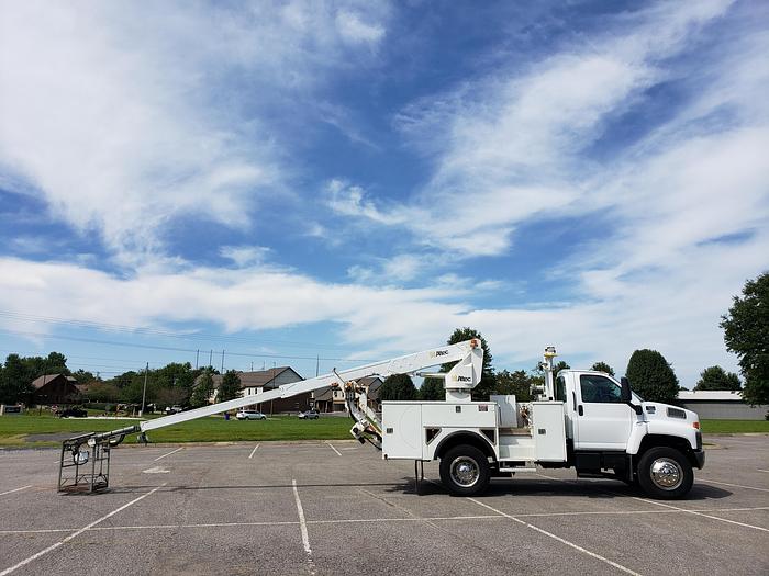 Used 2008 GMC C7500 w/ ALTEC A40P Cable Placer Bucket Truck