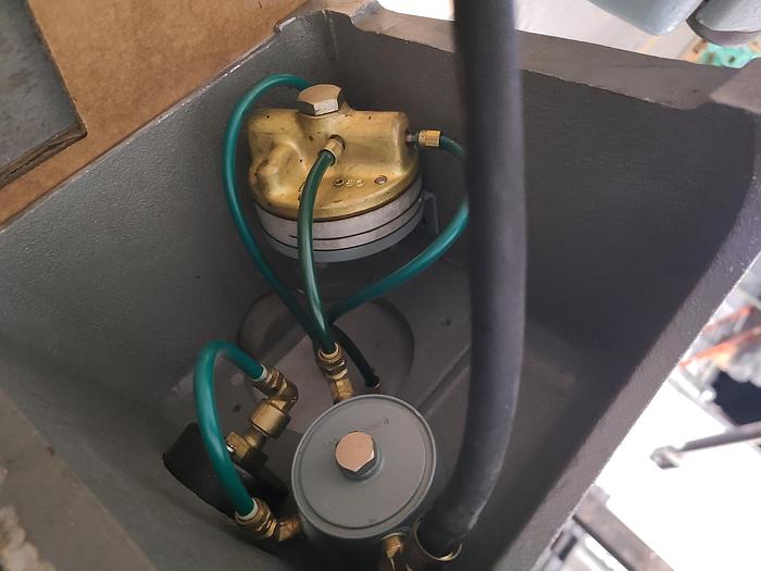 Used Edmunds Air-O-Limit Guage