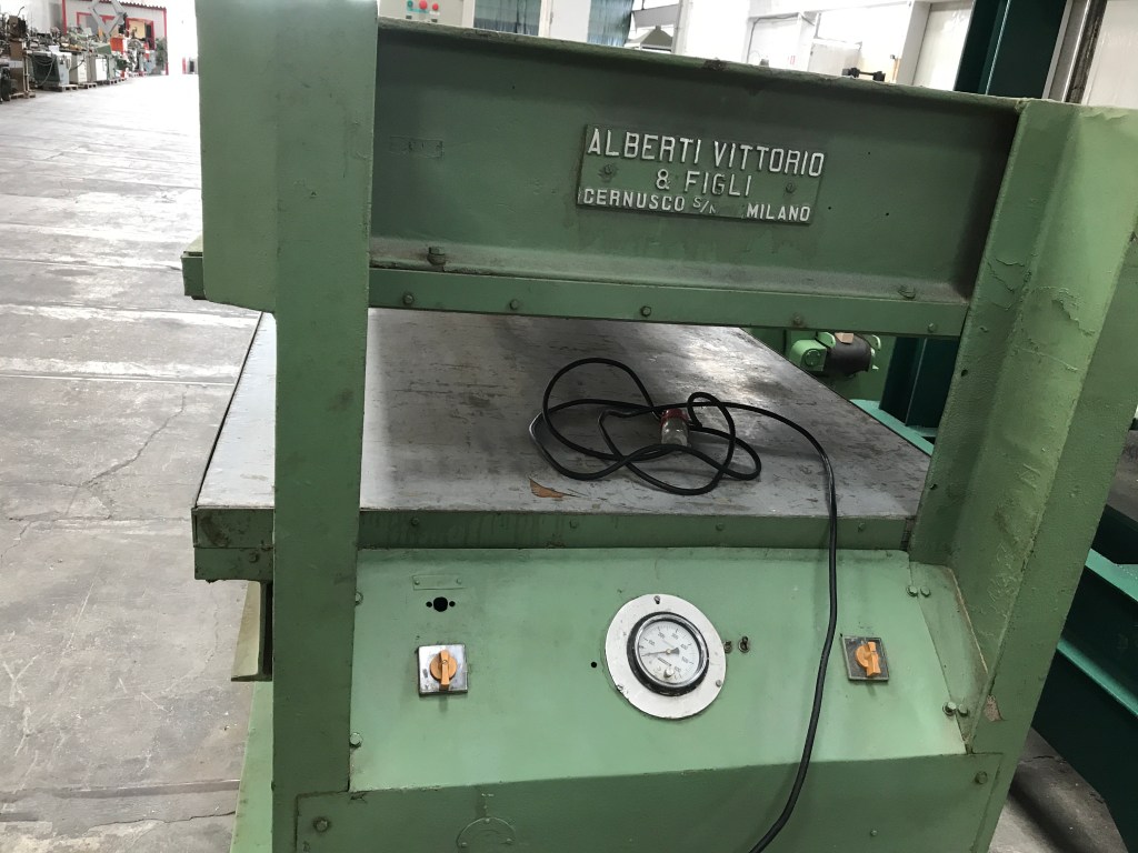 Usato Pressa a freddo marca Alberti